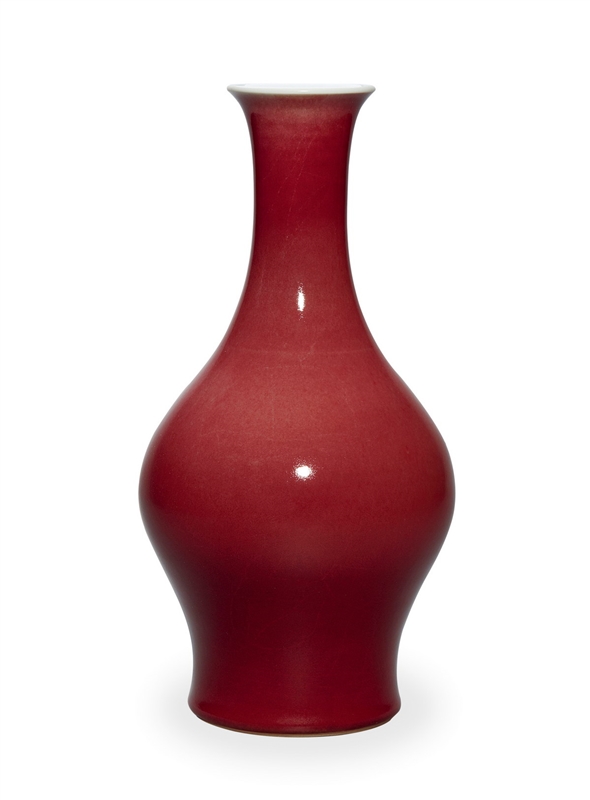 清中期 霁红釉橄榄瓶